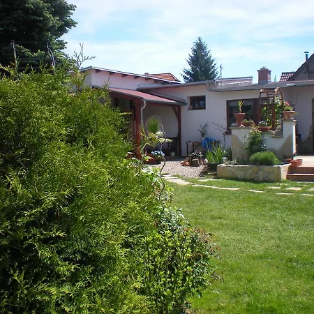 Vakantiehuis Sophia Cozy Self Catering Dolni Brezany